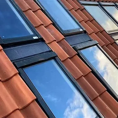 Установка мансардных окон фото Установка мансардных окон фото